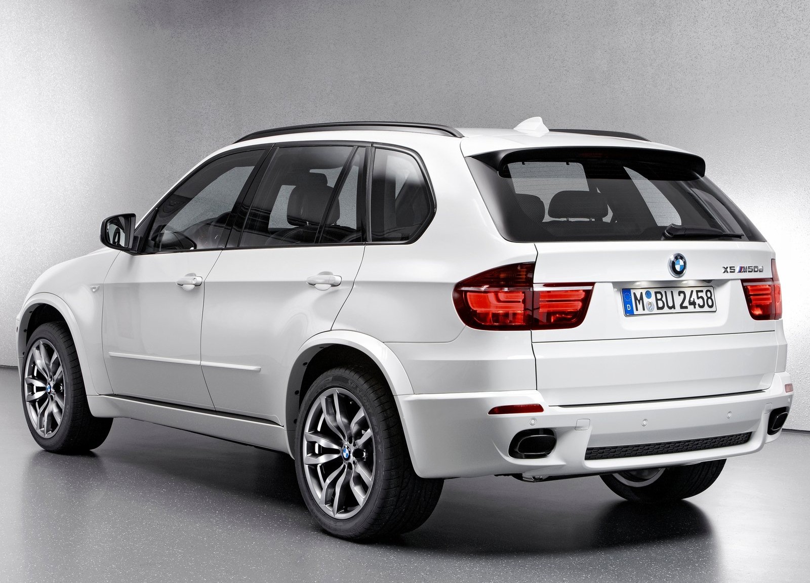 Information and Review Car: 2013 BMW X5 M50d